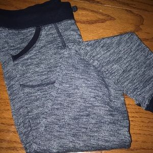 Abercrombie kids Joggers💙